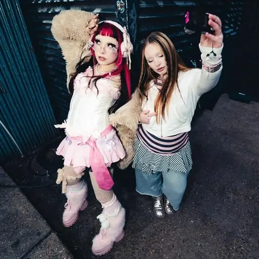 Single cover: SOS XOX