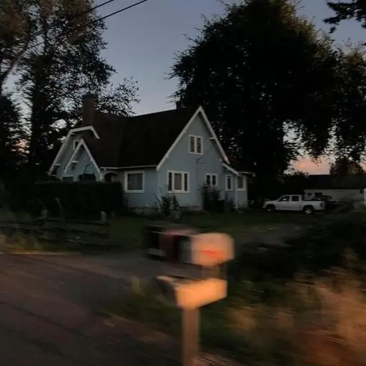 Single cover: the one with the synth