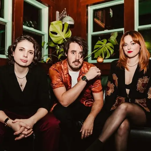 Artist: Babes In Canyon