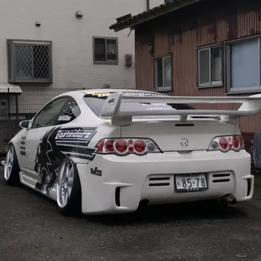 Single cover: its getting harder 2 tell