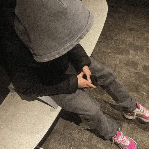 Single cover: odeur + bones