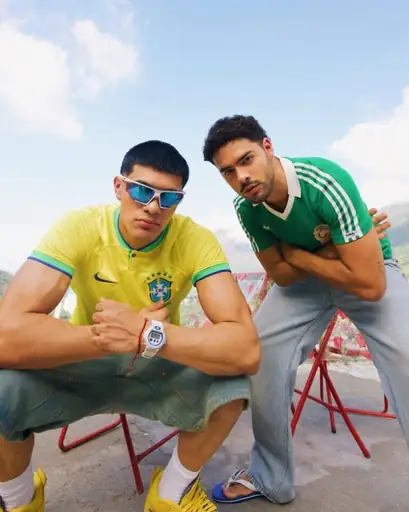 Single cover: G-LATINA