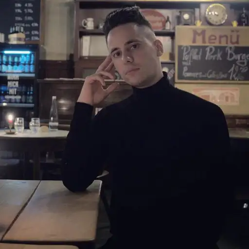 Artist: Julian Tyler