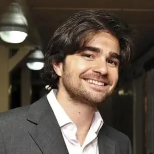 Artist: Tiago Machado